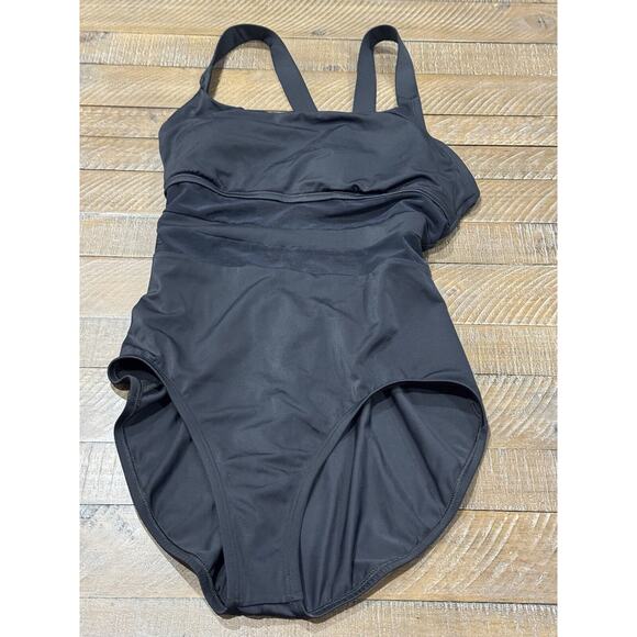 Nike Women's Mesh Black V-Back One Piece Swimsuit NESS9365 - L - Picture 1 of 11